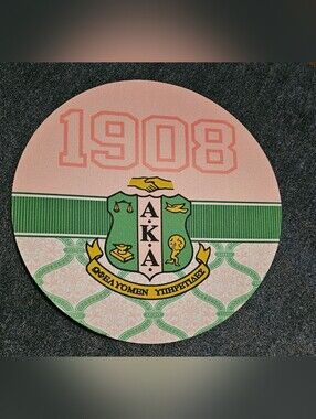 AKÁ Crest Pink and Green 1908 Mousepad